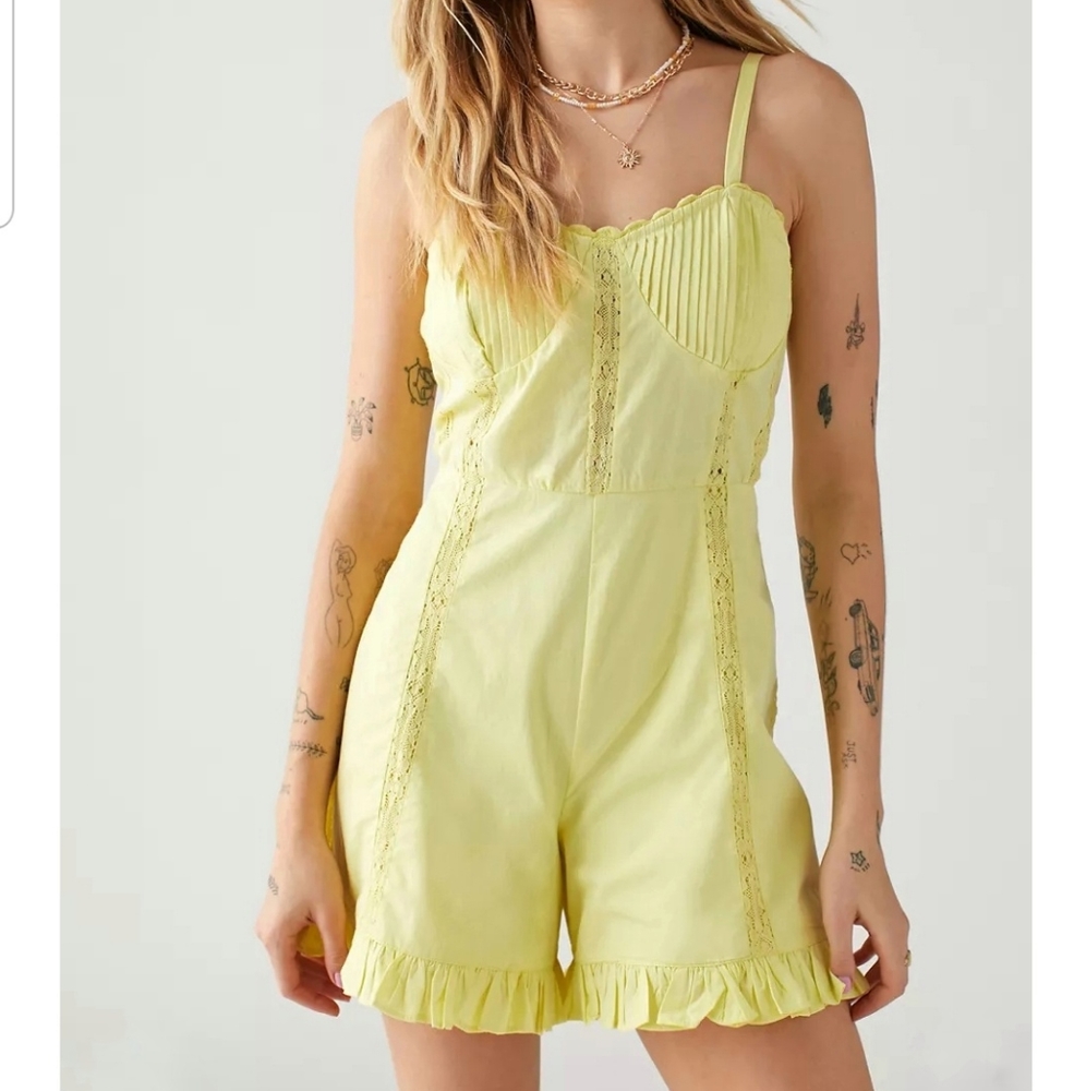 NWT Urban Outfitters Yellow Juliet Lace Inset Romper Size Small